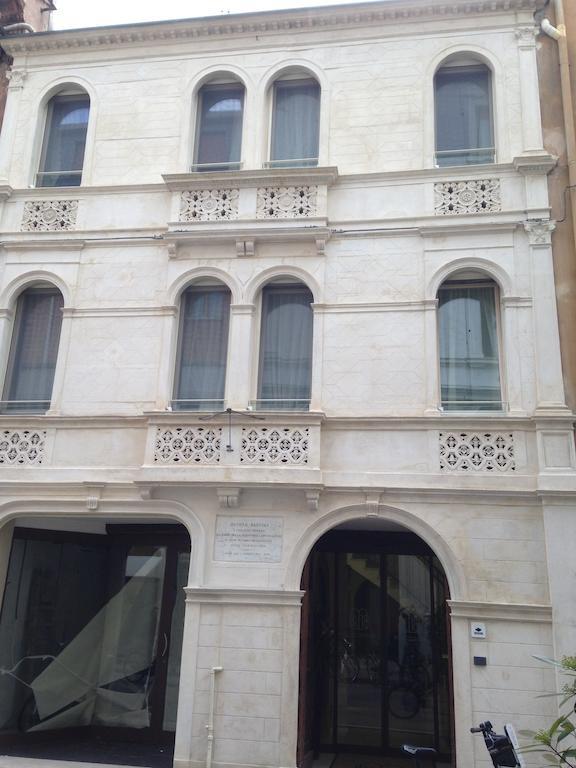 Borgoleoni 18 - Room&Breakfast Ferrara Esterno foto